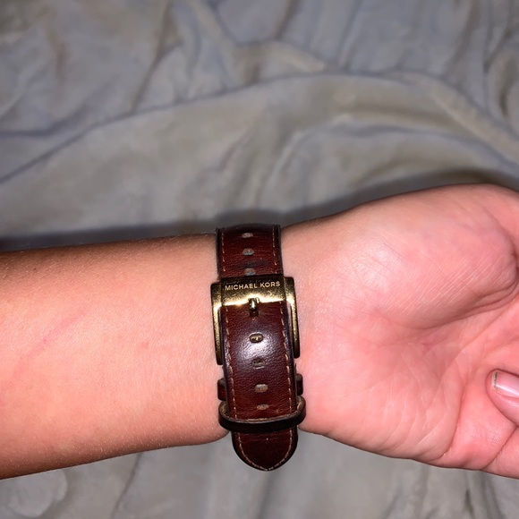 Brown leather Michael Kors watch - Picture 3 of 3